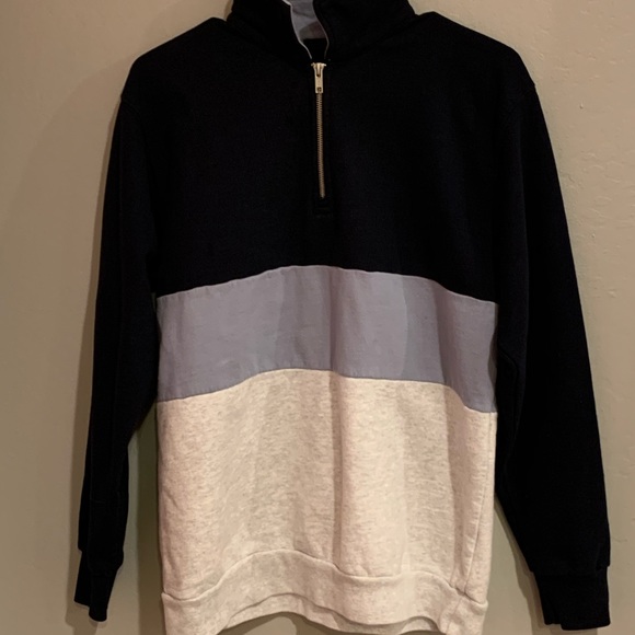 Brandy Melville quarter zip - Picture 2 of 6
